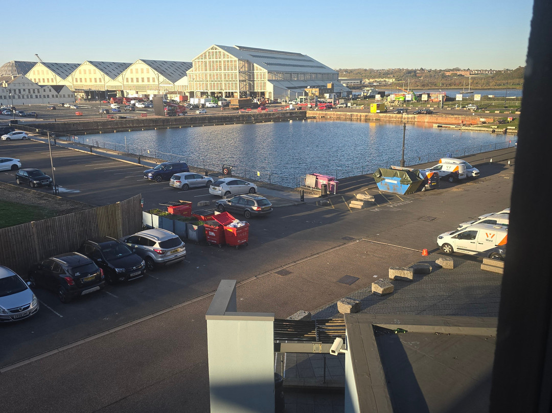 华美达 查塔姆安可酒店主图