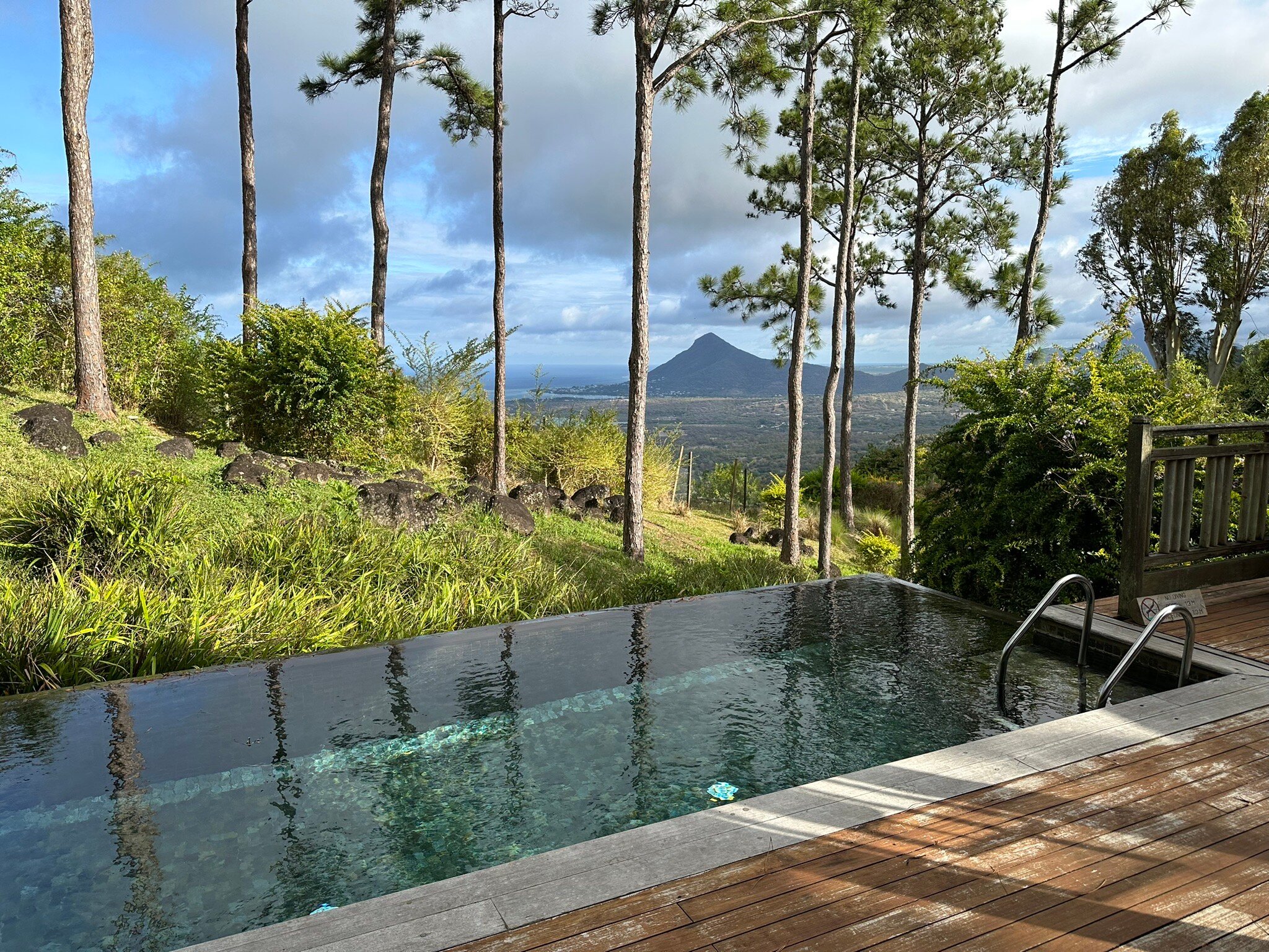 哈马独家洛奇酒店-官方