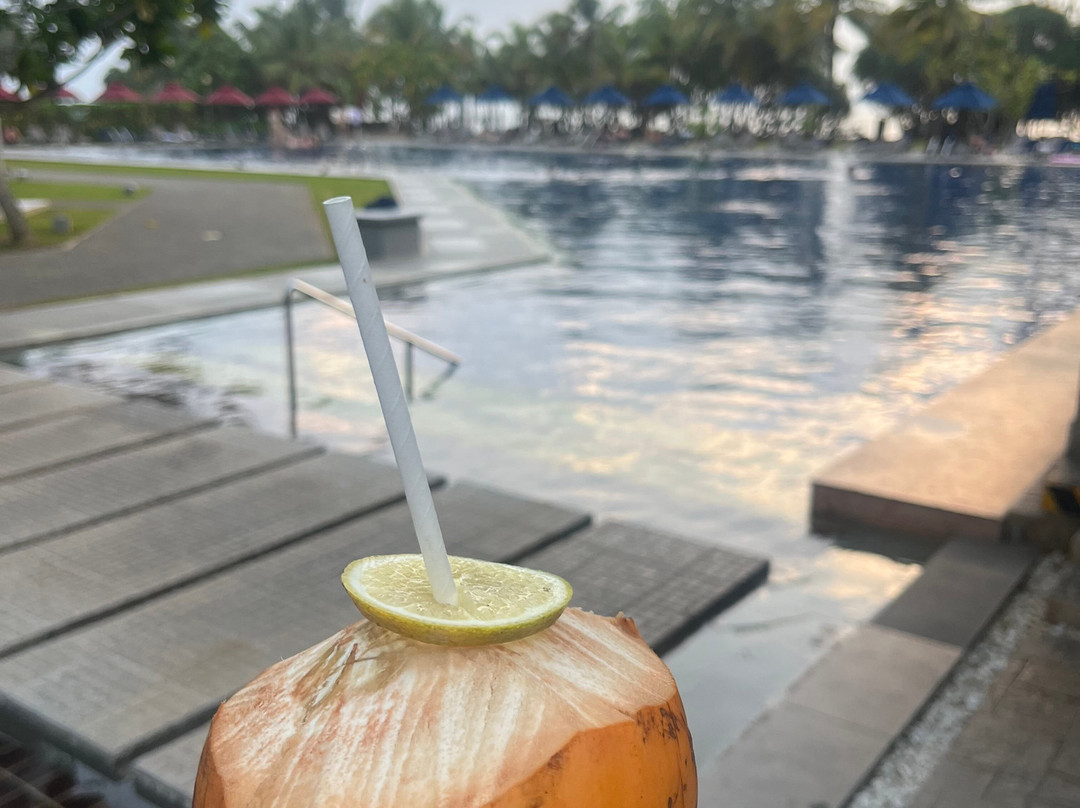 Olive Restaurant & Pool Bar