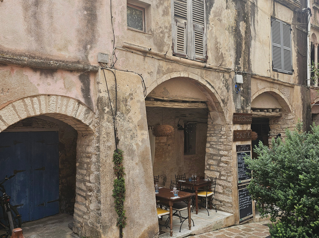 Eglise Sainte Marie Majeure-博尼法乔必去景点