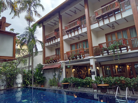 荣颂歌酒店主图