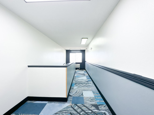 Blaine Town Inn & Suites主图