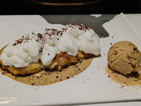 卡萨富尔特宫酒店主图