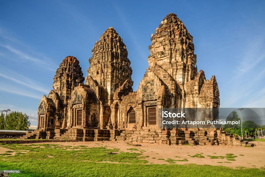 Phra Prang Sam Yot-华富里必去景点