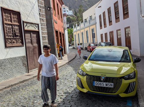 伊斯拉巴哈套房酒店主图