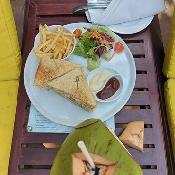 宫门度假酒店主图