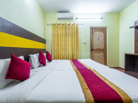 OYO 825 Hotel Baikuntha