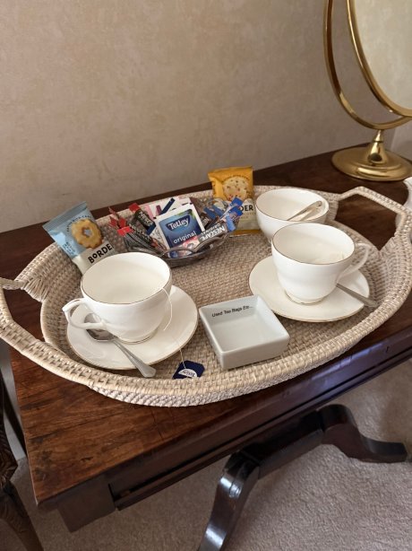 Carnach House-官方