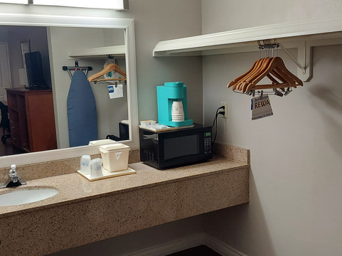 棕榈花园贝斯特韦斯特酒店主图