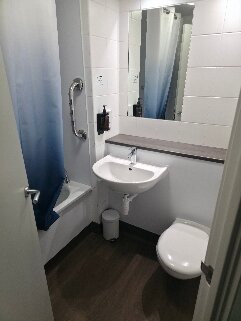 史塔佛德市中心旅游旅馆主图