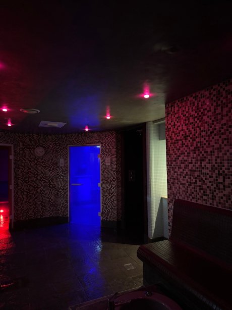 费弗舍姆阿姆斯酒店及韦伯纳水疗中心-官方