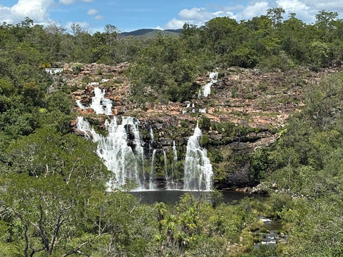 Enchanted Well Waterfall-Teresina de Goias必去景点