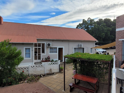 乌兰德酒店主图