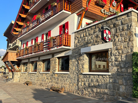 勒夏莱套房酒店主图