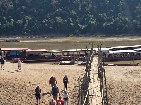 Shompoo Cruise-琅勃拉邦必去景点