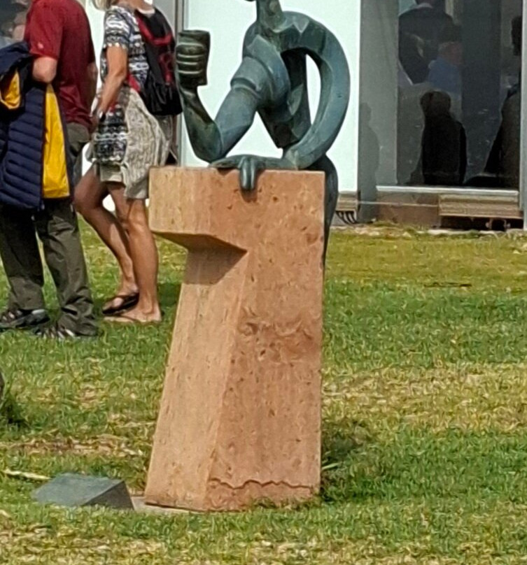 Homenaje al Bar-Meloneras必去景点