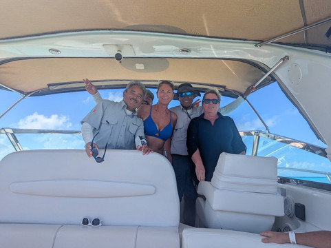 MM Royale Yachts-女人海滩必去景点