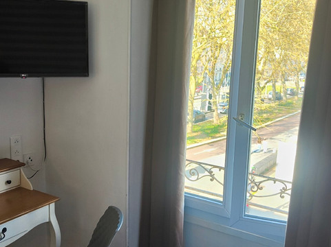 洛雅尔蒂酒店主图