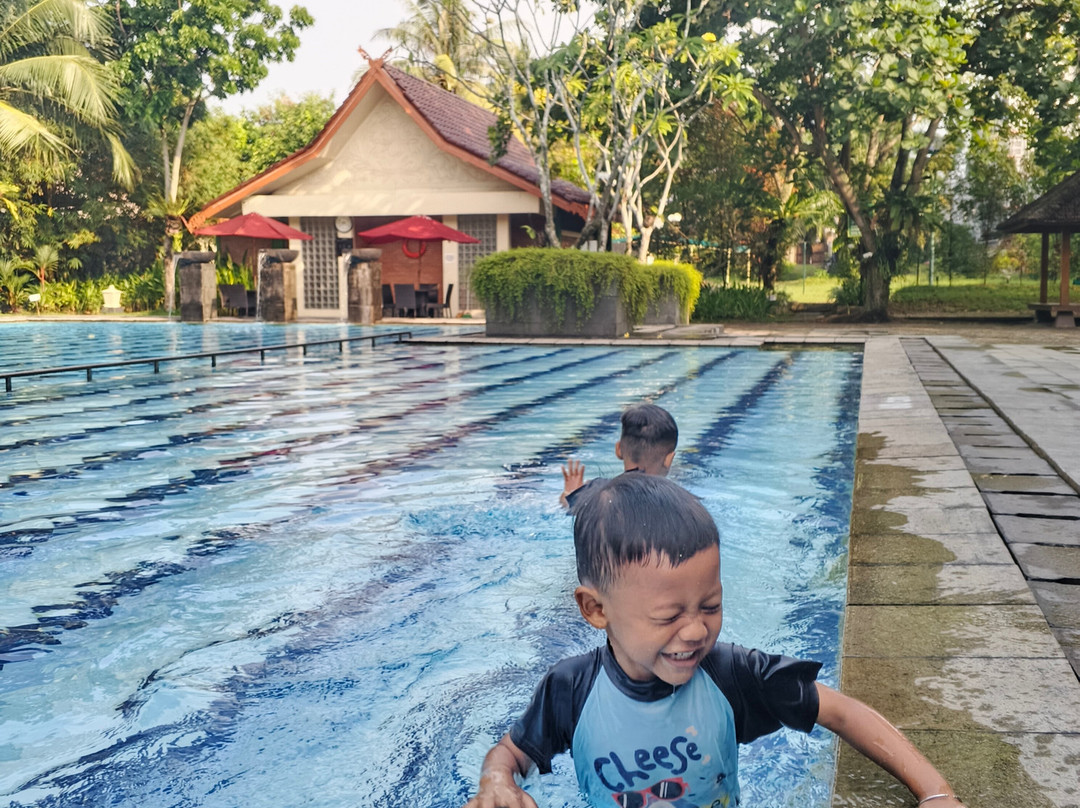 祖日杜梨大酒店主图