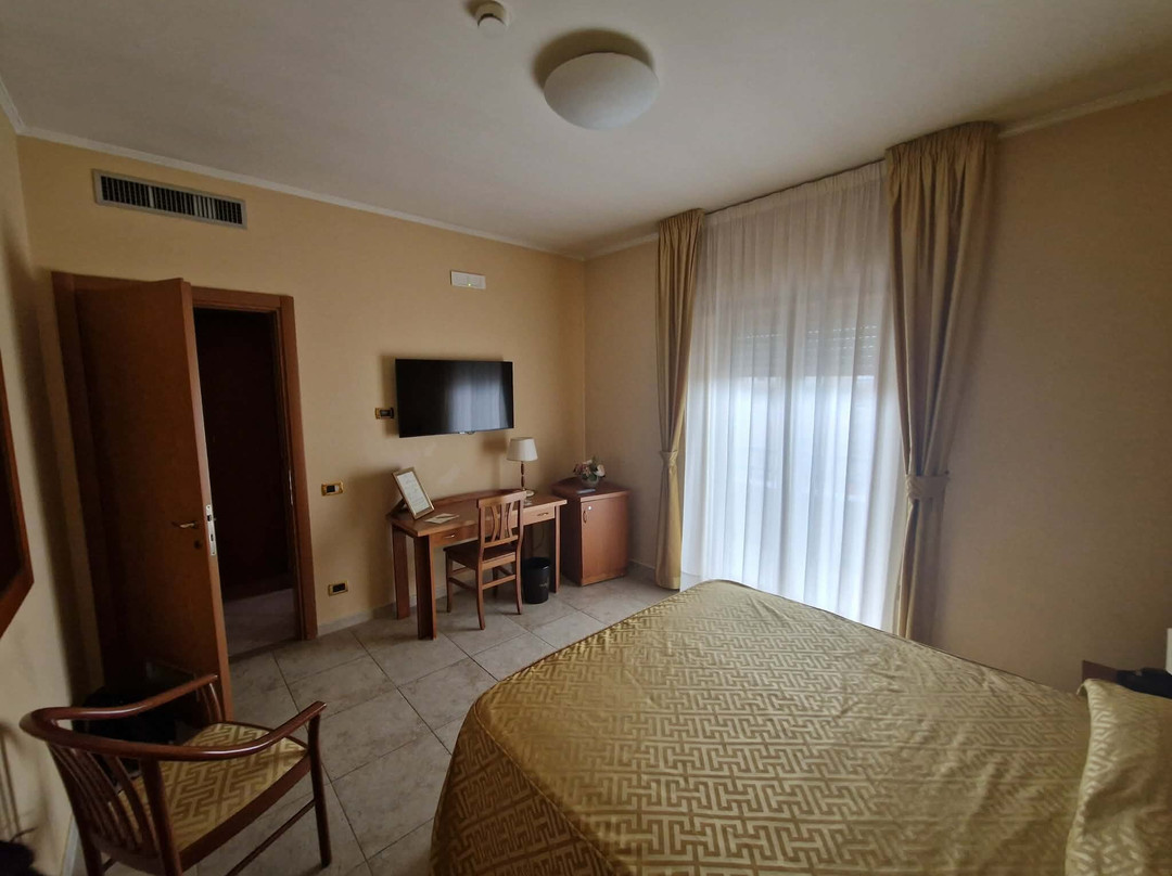 马达洛尼酒店主图