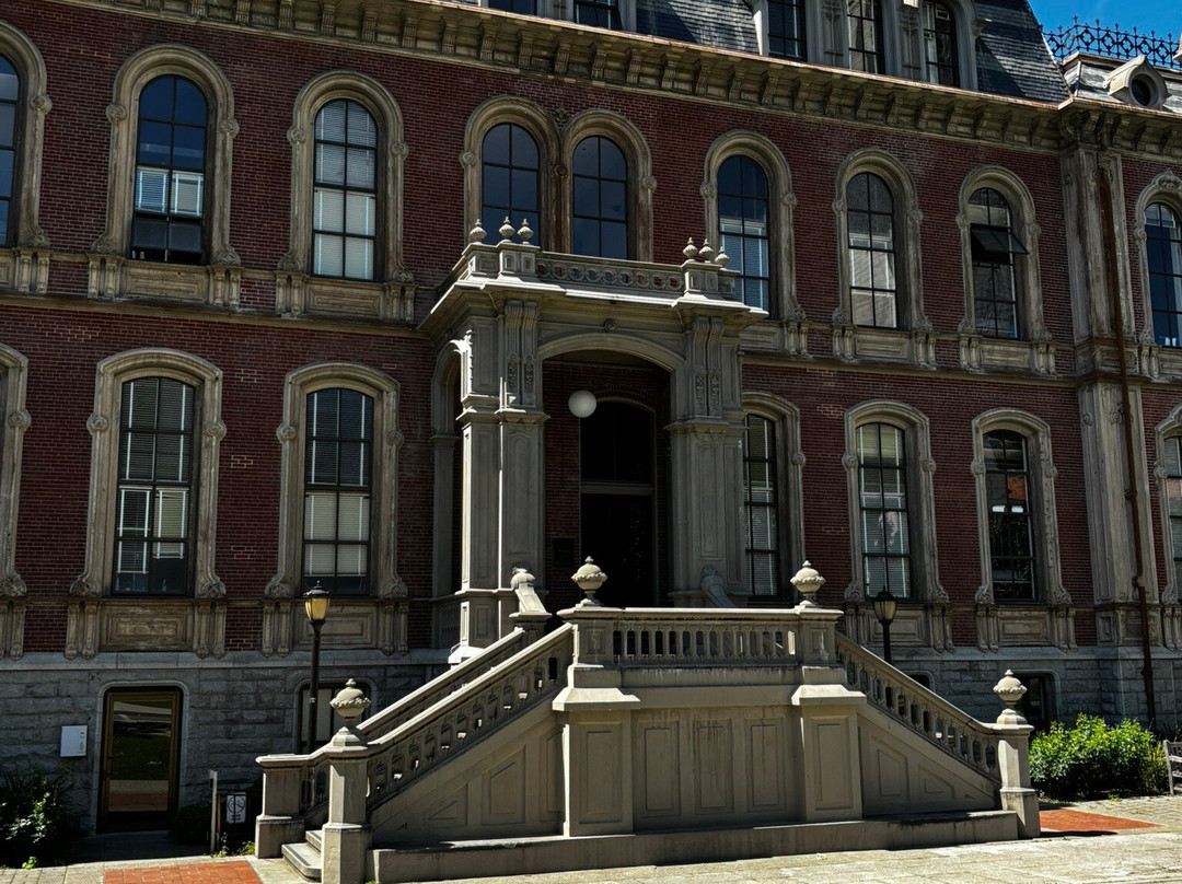 South Hall-伯克利必去景点