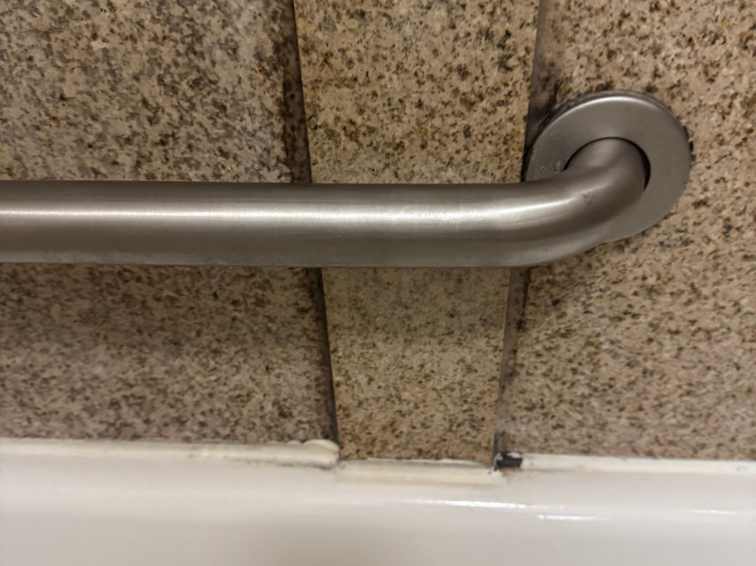 Springplace Inn & Suites