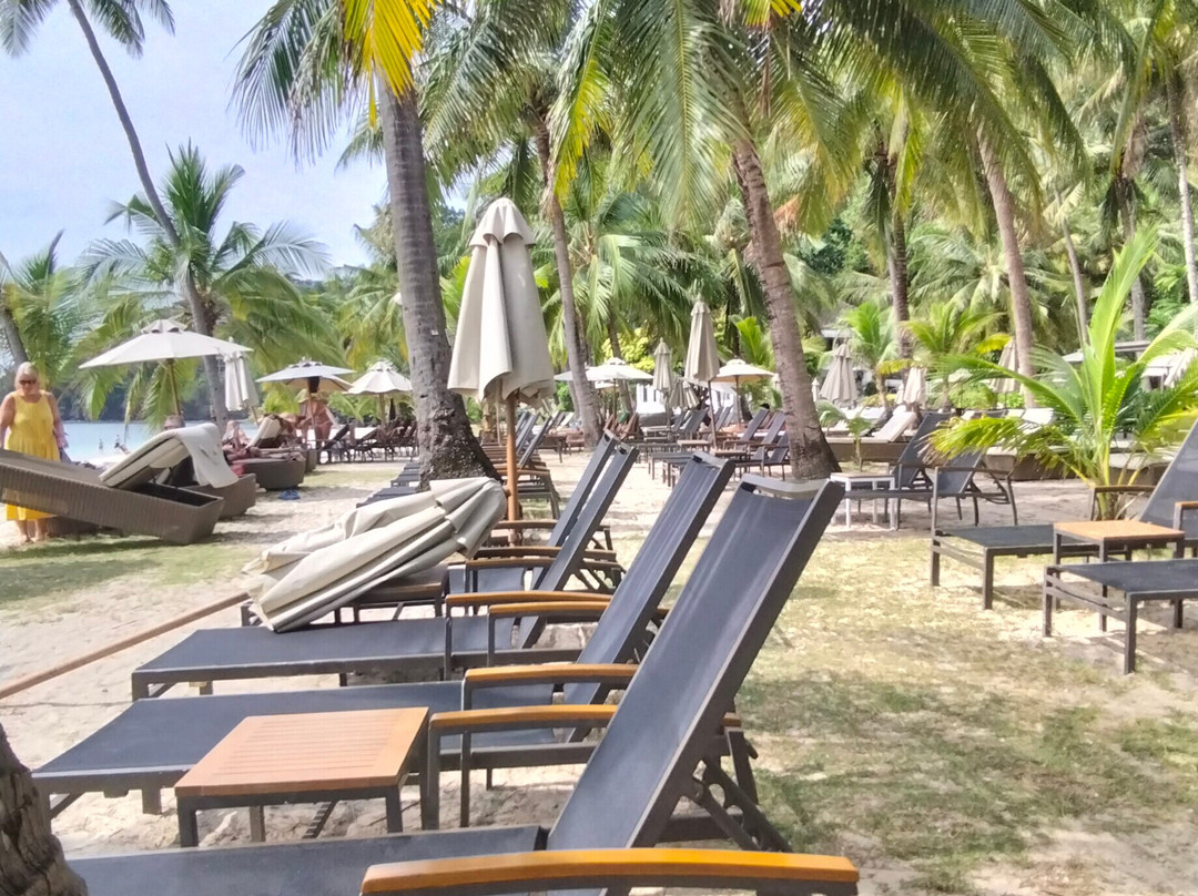 普吉岛凯特睿海湾酒店主图