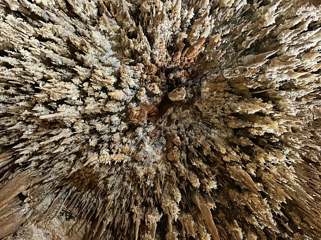 Kastania Cave-Kastania必去景点
