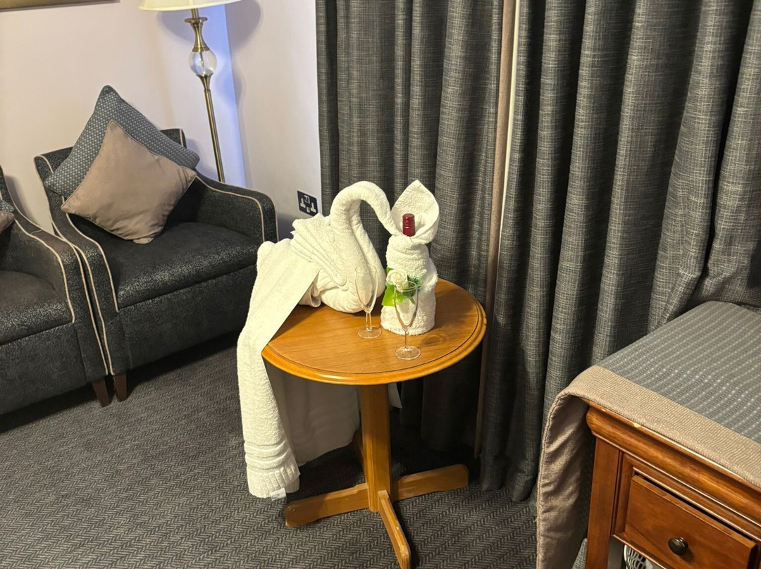 城堡酒店主图