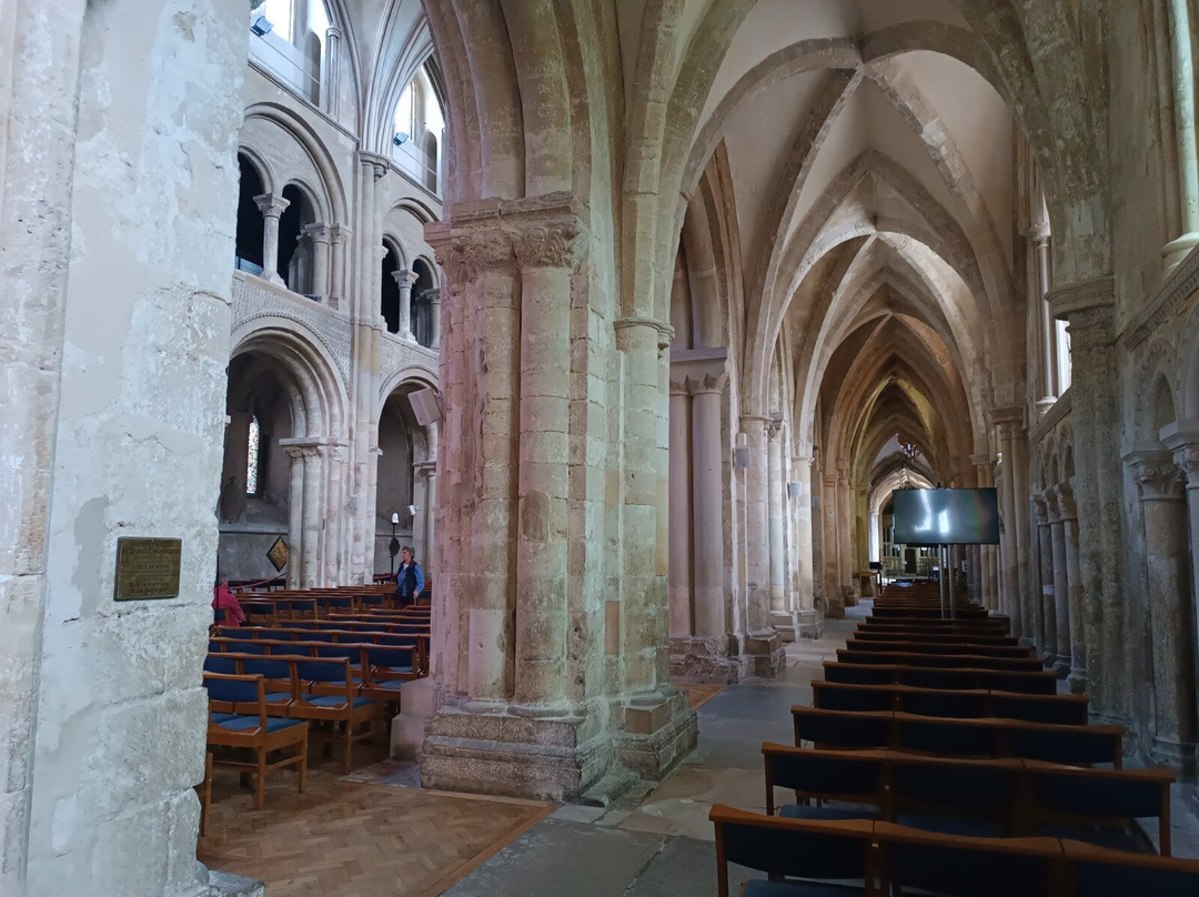 Christchurch Priory-基督城必去景点
