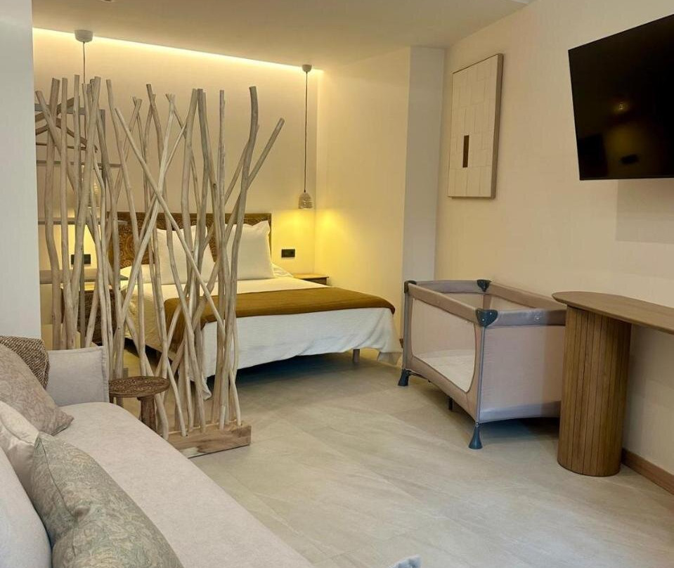 Alpha Estudios, Apartamentos turisticos