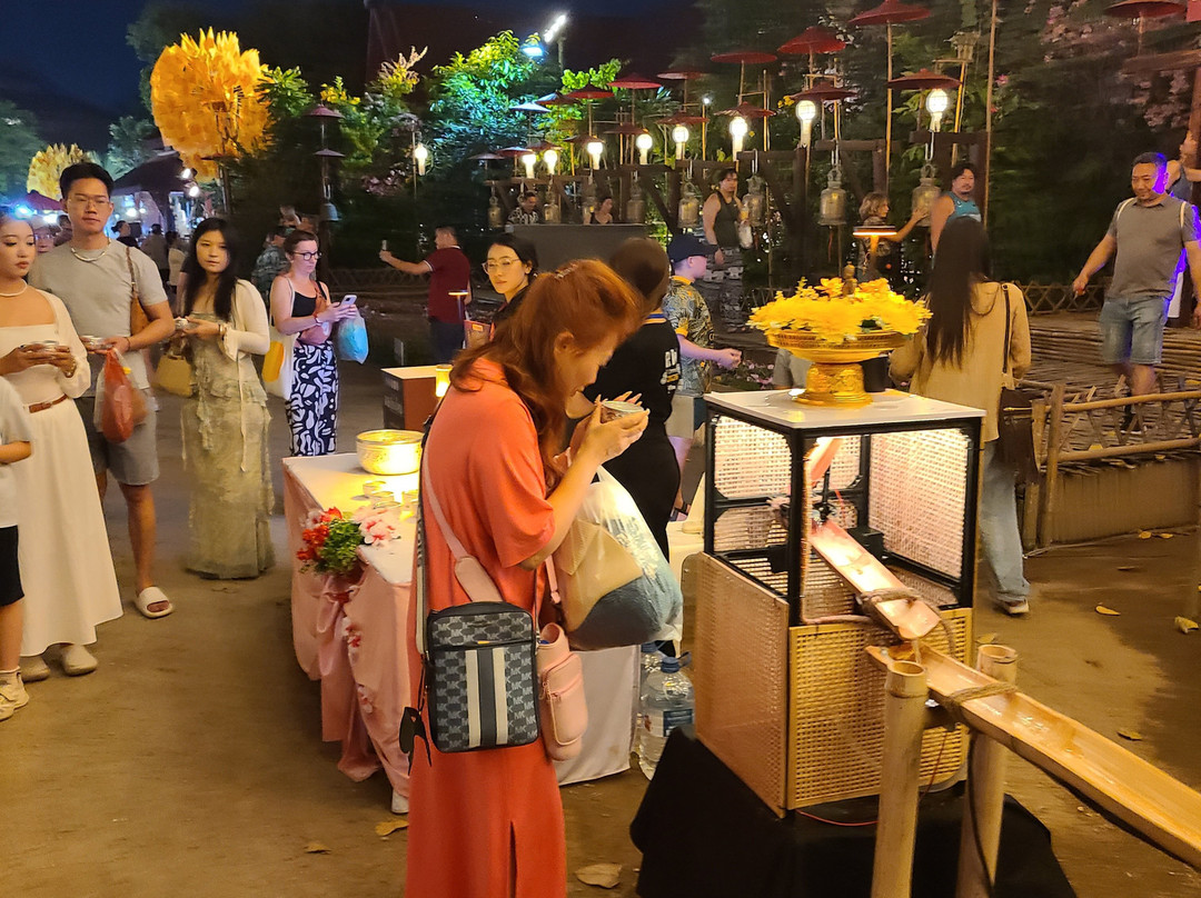 塔銮寺 (Pha That Luang)-万象必去景点