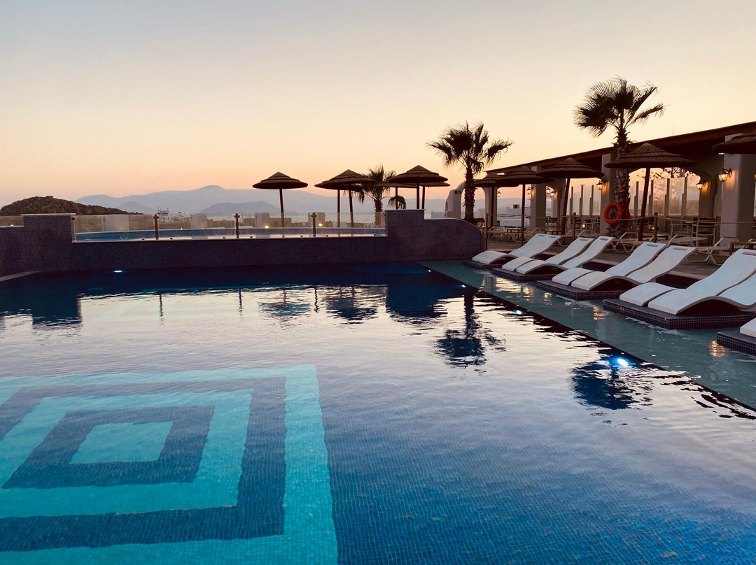 Seaclub Naxos Grand主图