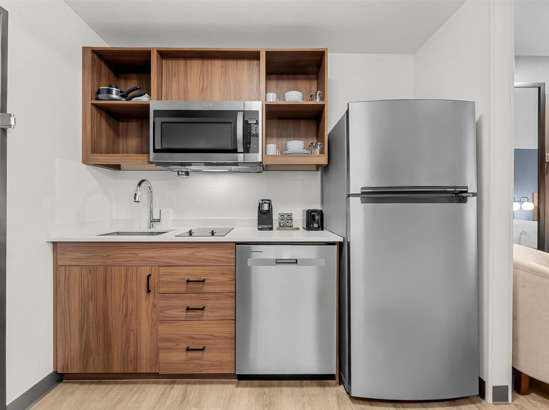 Everhome Suites Somerset - South Brunswick