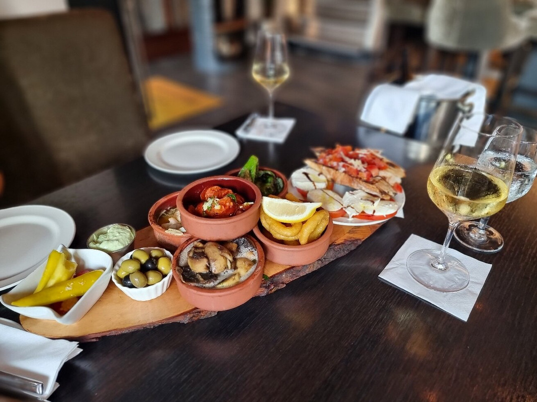 Latino - Restaurant, Bar, Cocktails