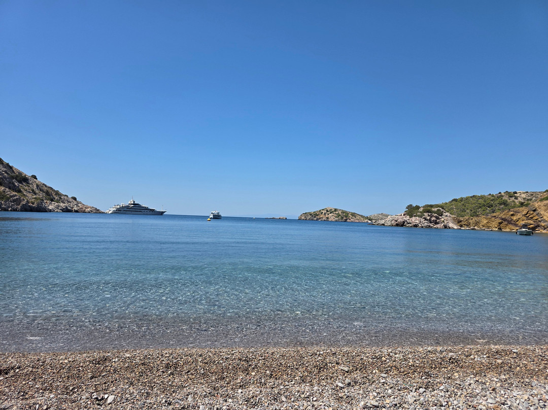Saint Nicholas Beach-Hydra Town必去景点