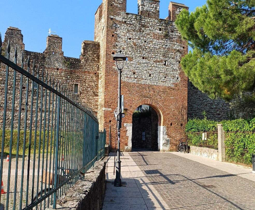 Porta Cansignorio-拉齐塞必去景点
