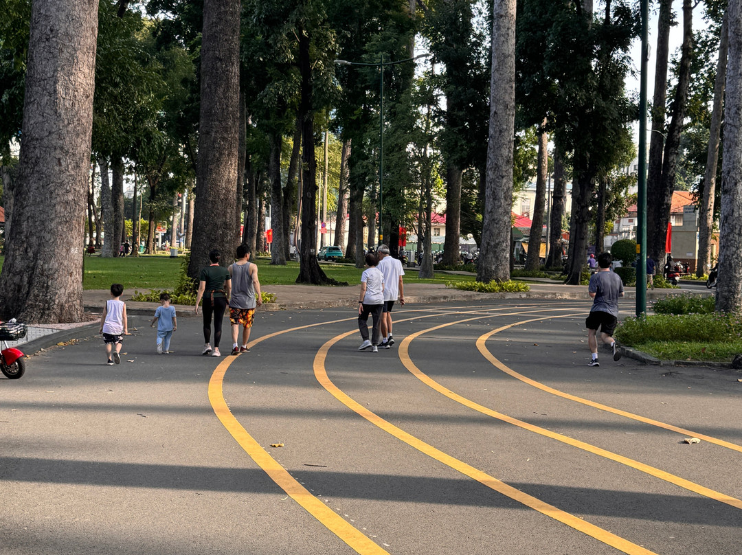 骚坛公园-胡志明市必去景点
