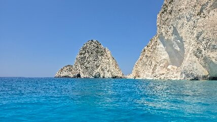 Dolphin Boat Rentals-利姆尼科利必去景点