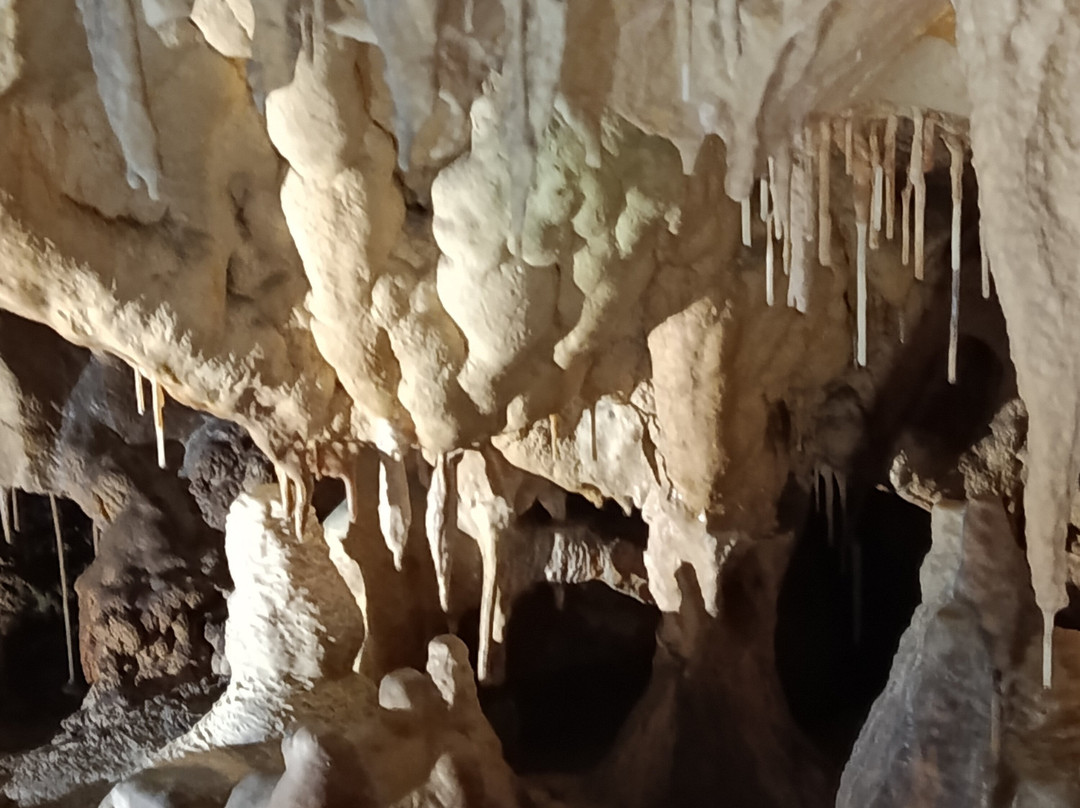 Grottes de Thouzon-Le Thor必去景点