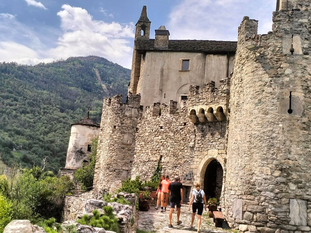 Castello Sarriod de La Tour-萨伊恩特-皮耶雷必去景点