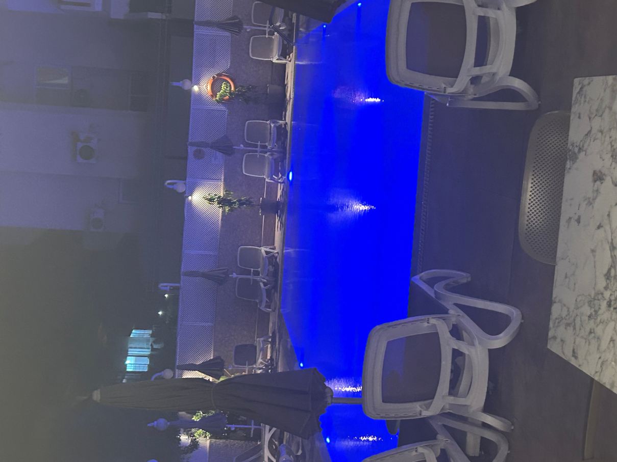 仙人掌酒店-旅行者