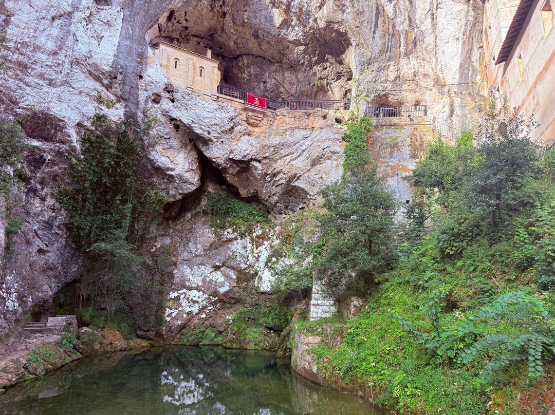 Santa Cueva de Covadonga-Covadonga必去景点
