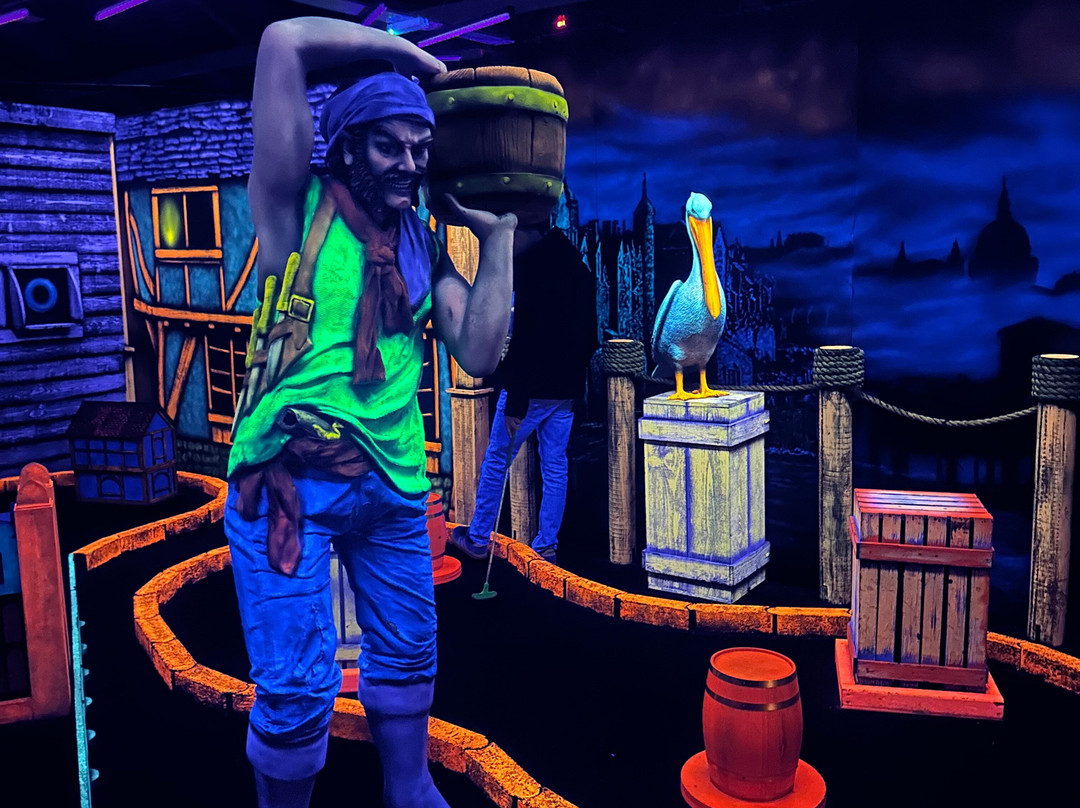 Jungle Paradise and Oceans Paradise Adventure Golf-奇切斯特必去景点