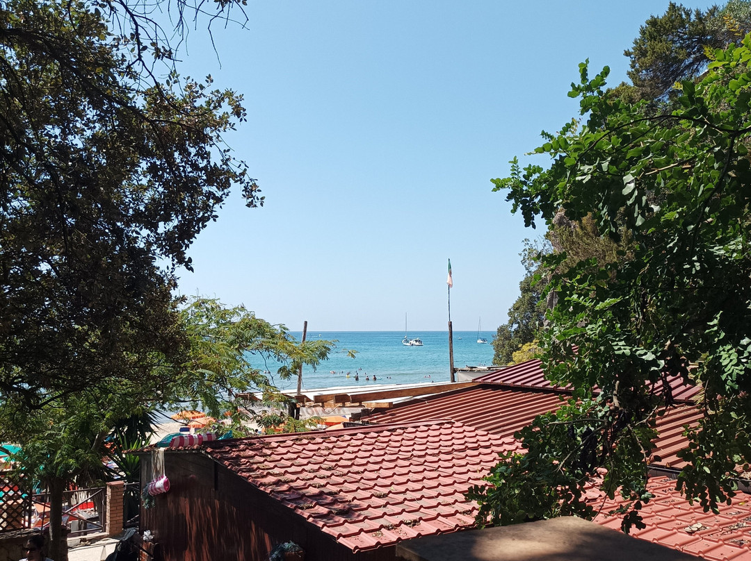 Lido 300 Gradini-加埃塔必去景点