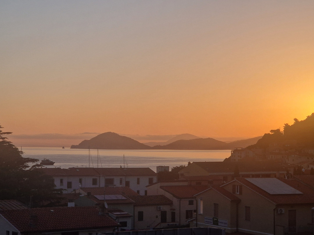 Spiaggia Marciana Marina-Marciana Marina必去景点