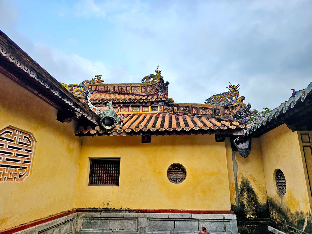 Imperial Tomb of Dong Khanh-顺化必去景点