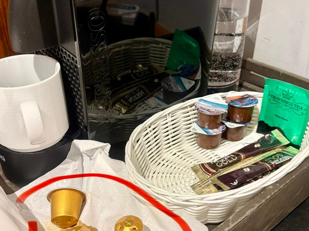 萨永贝恩斯酒店主图
