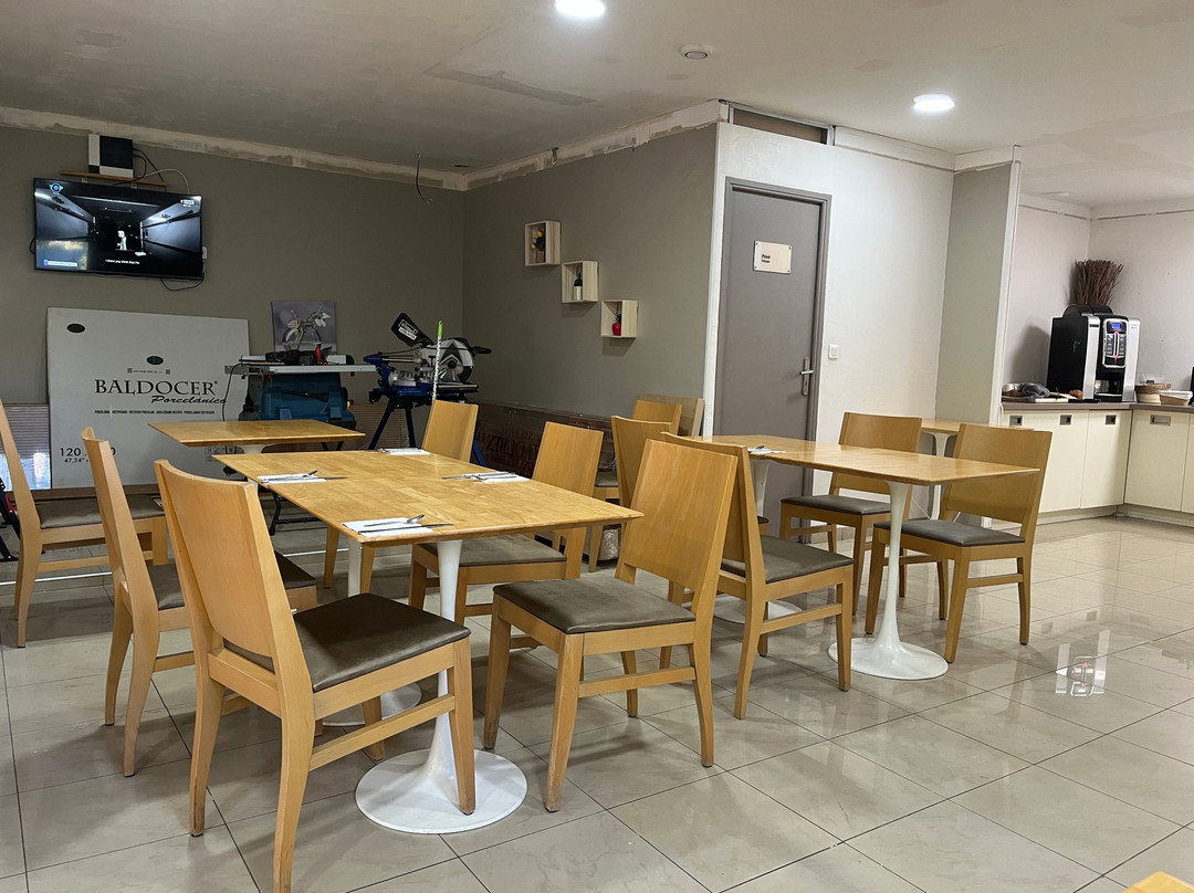 蒙彼利埃北部基里亚德酒店-圣克莱芒德河主图