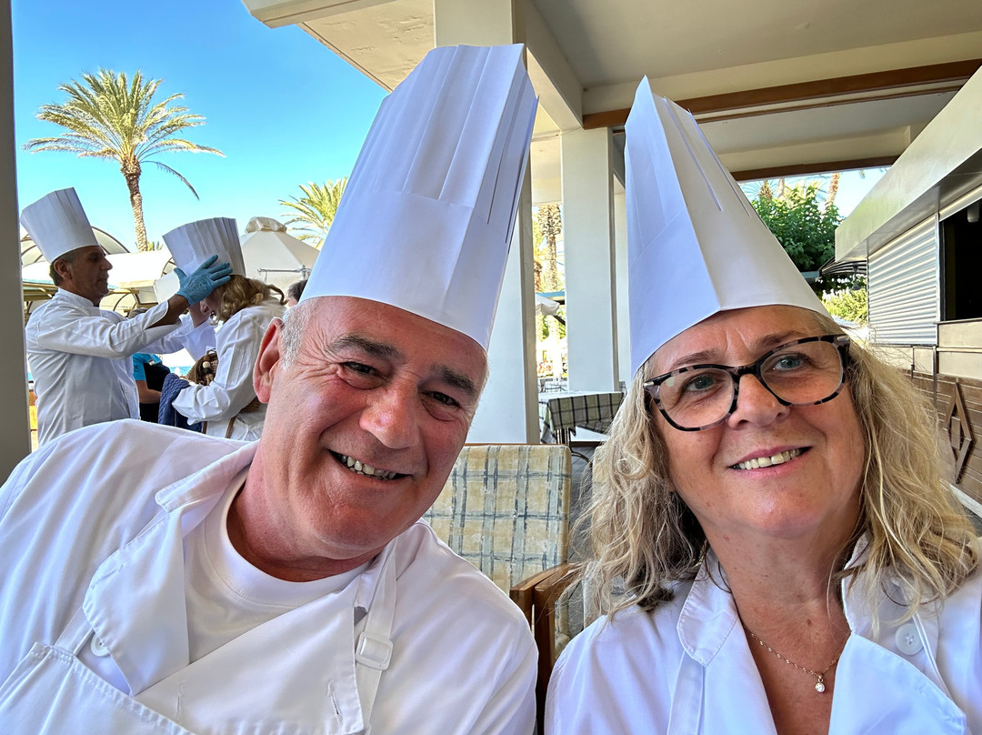 Constantinou Bros Pioneer Beach Hotel主图